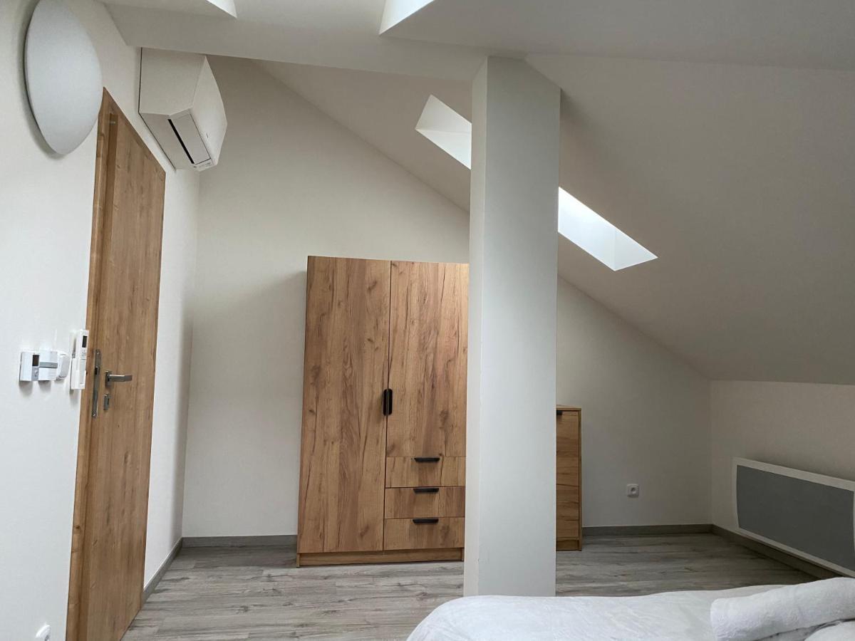 Klicperovo 2Kk Appartement Hradec Králové Buitenkant foto