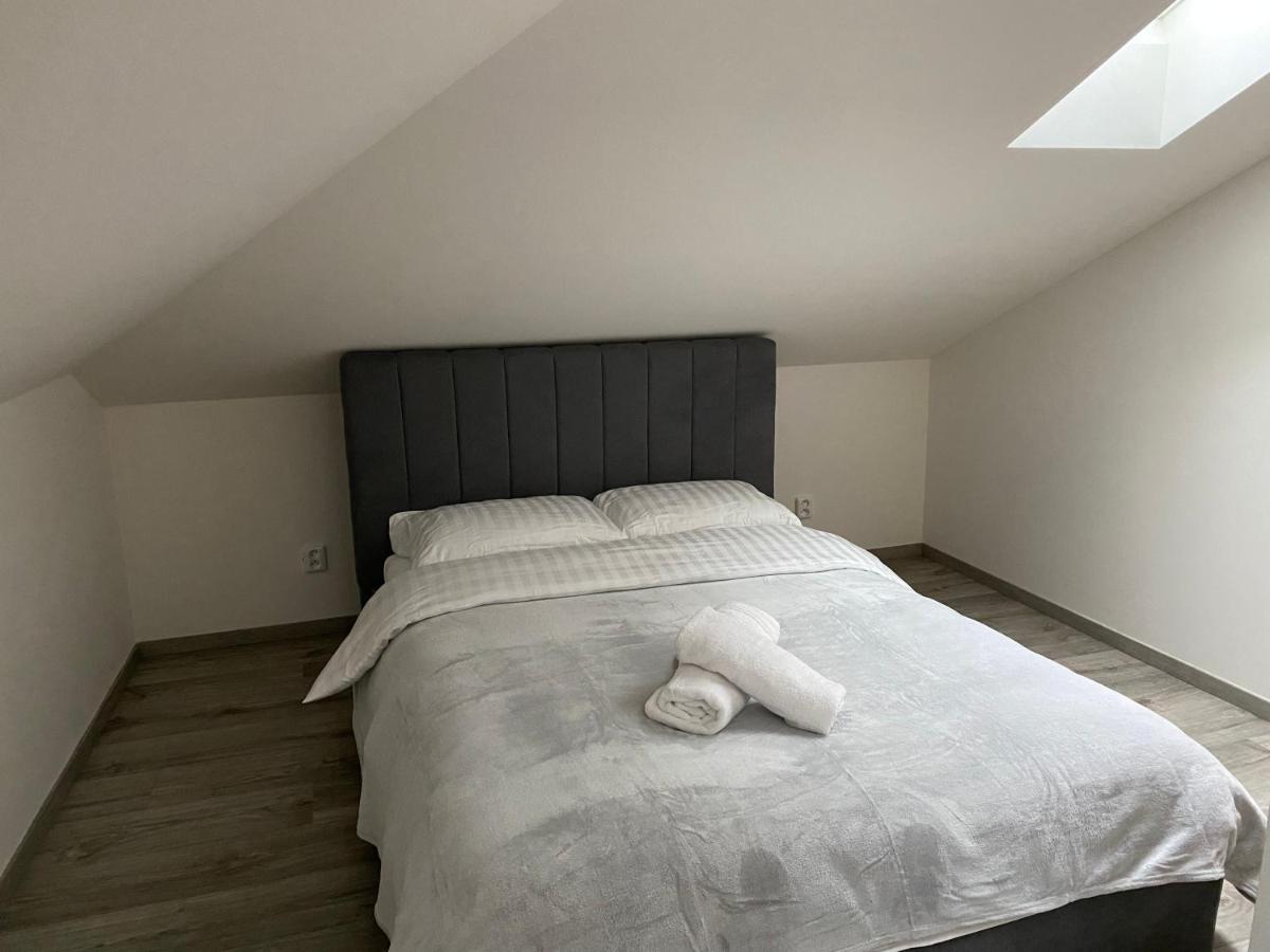 Klicperovo 2Kk Appartement Hradec Králové Buitenkant foto