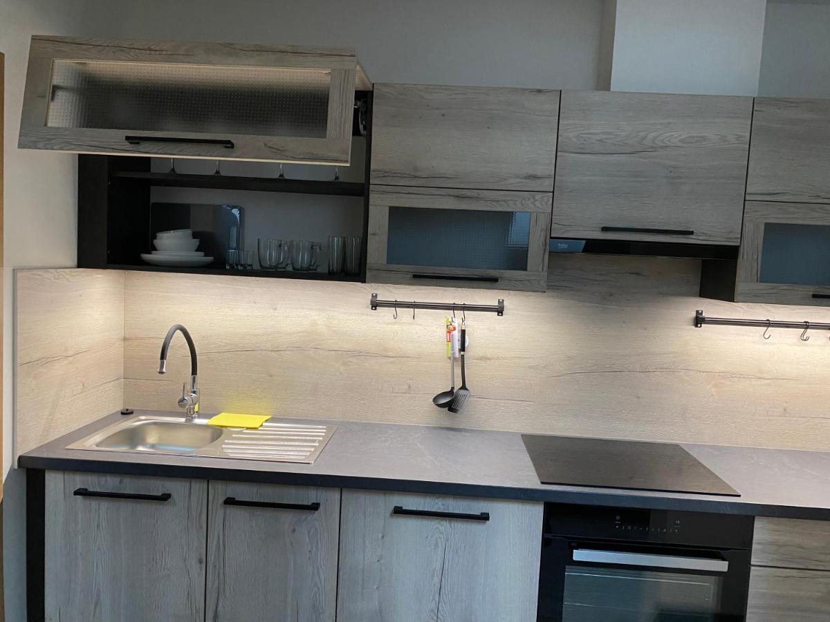 Klicperovo 2Kk Appartement Hradec Králové Buitenkant foto