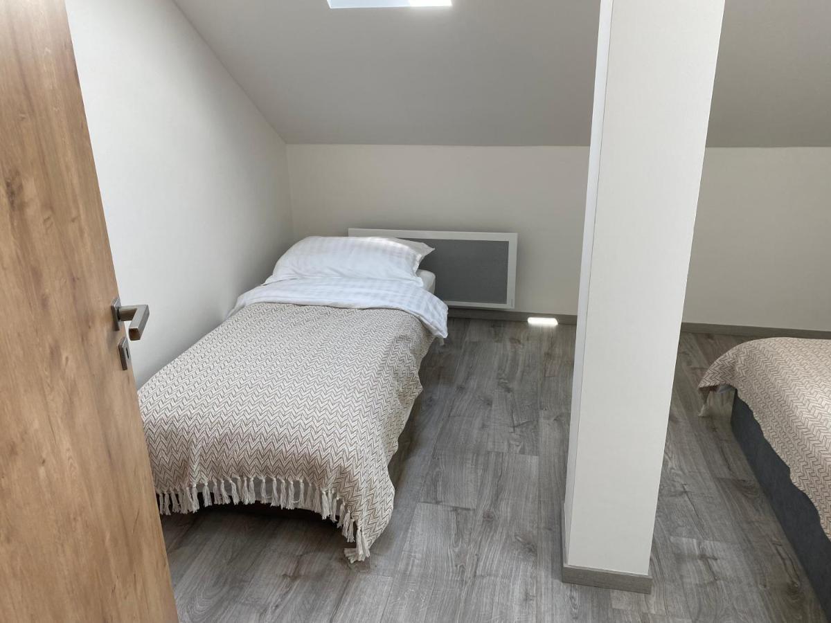 Klicperovo 2Kk Appartement Hradec Králové Buitenkant foto